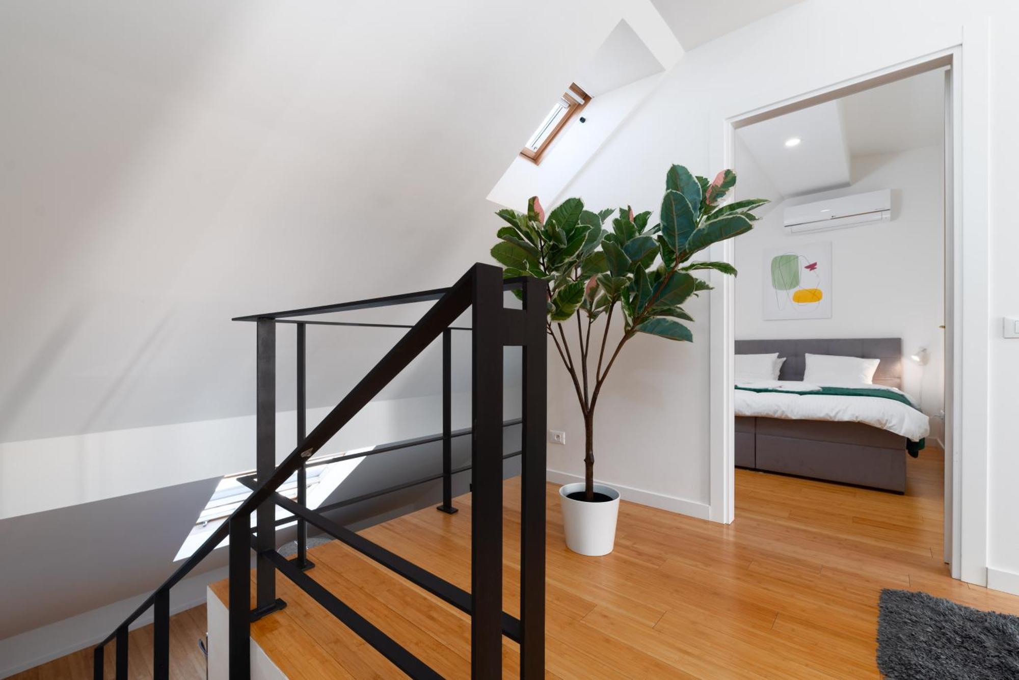 Two-Level Apart With A Terrace Near The Vltava River Praga Exterior foto